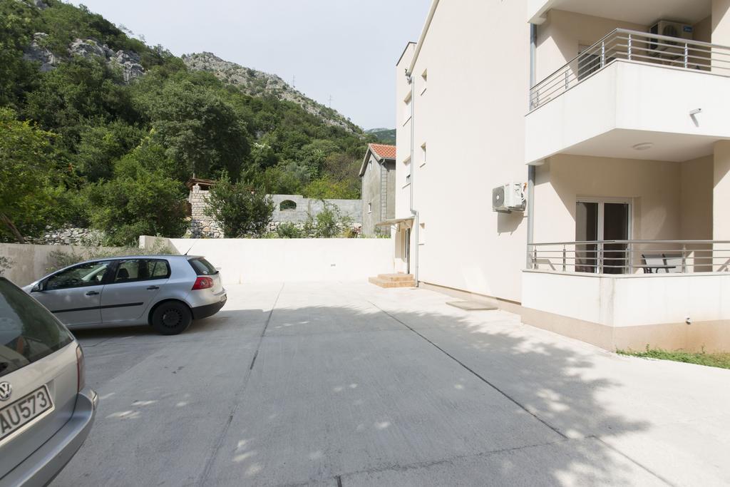 Apartment San Marco Risan Exterior photo